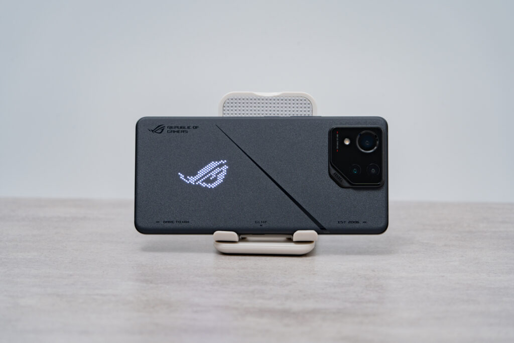 ROGPhone8Pro_anime-vision1