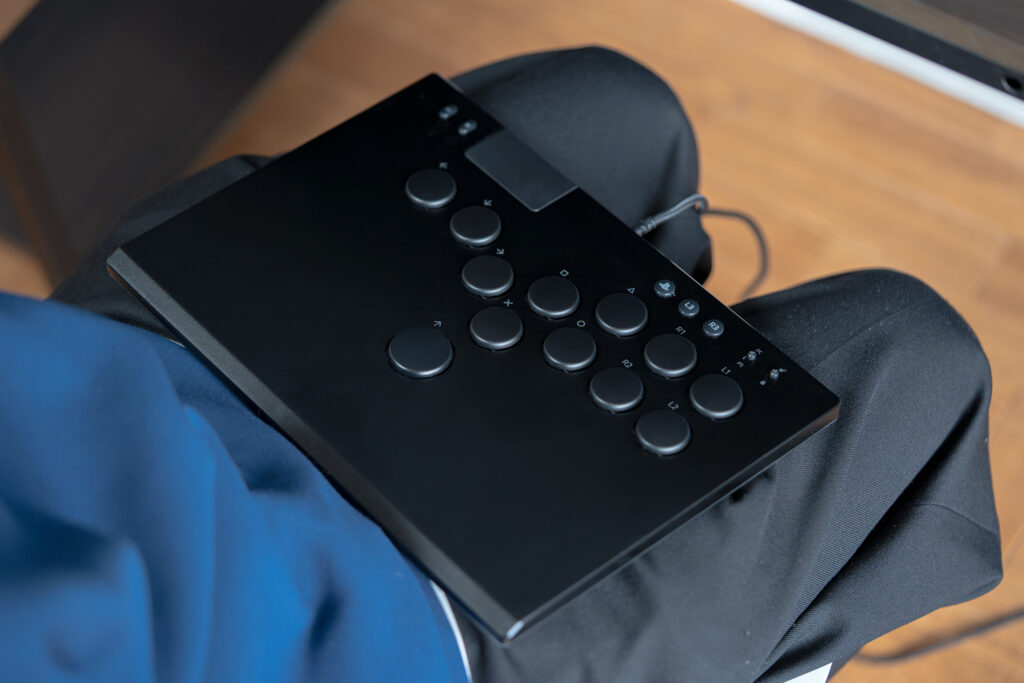 Razer-Kitsune_use-image1