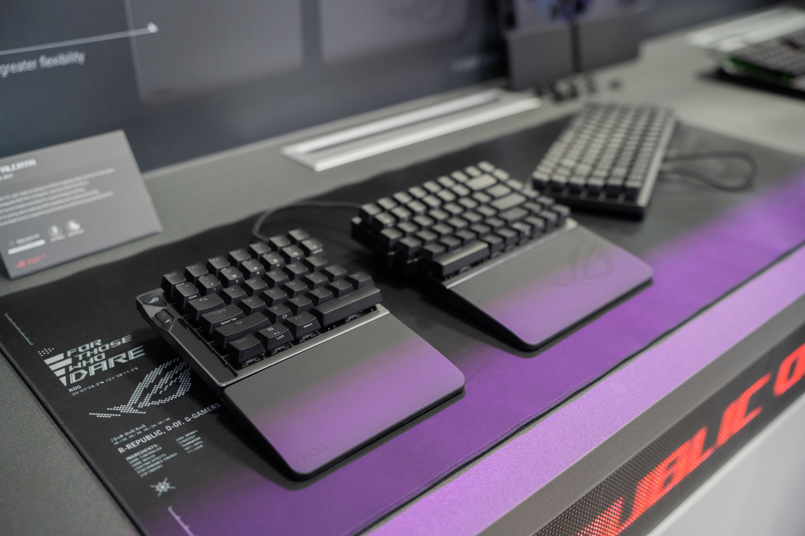 ROG Falcata gaming keyboard_00